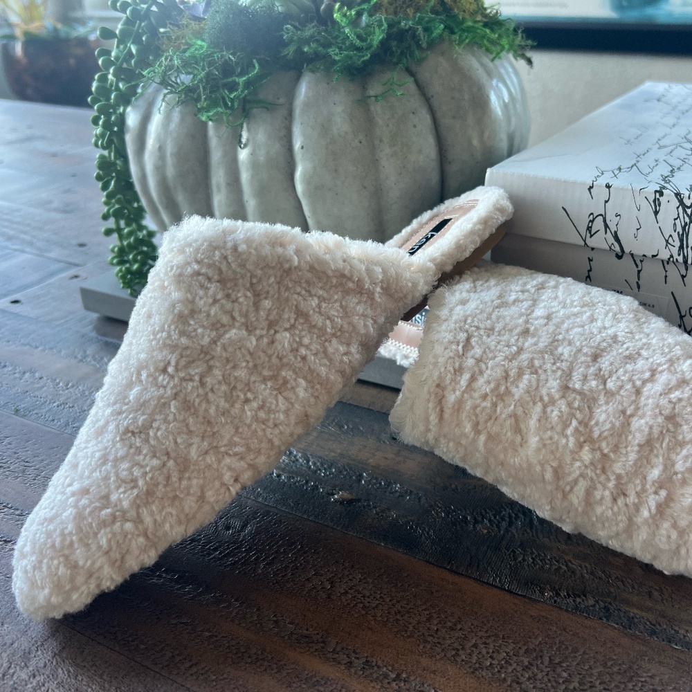 Kensie Rainer Sherpa Mule